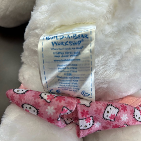 Hello Kitty - Picture 6 of 11